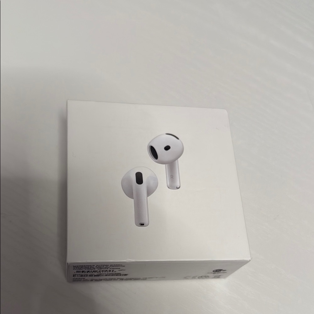 AirPods 4 ANC